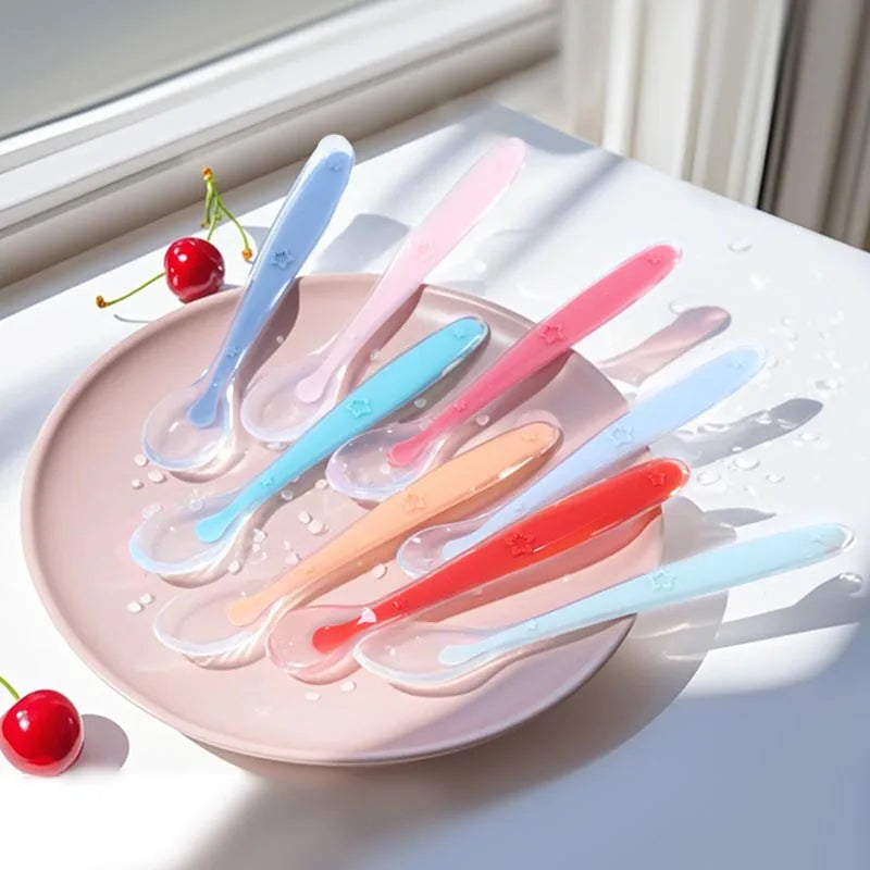 Baby silicone training spoon set with star-shaped easy-grip handle