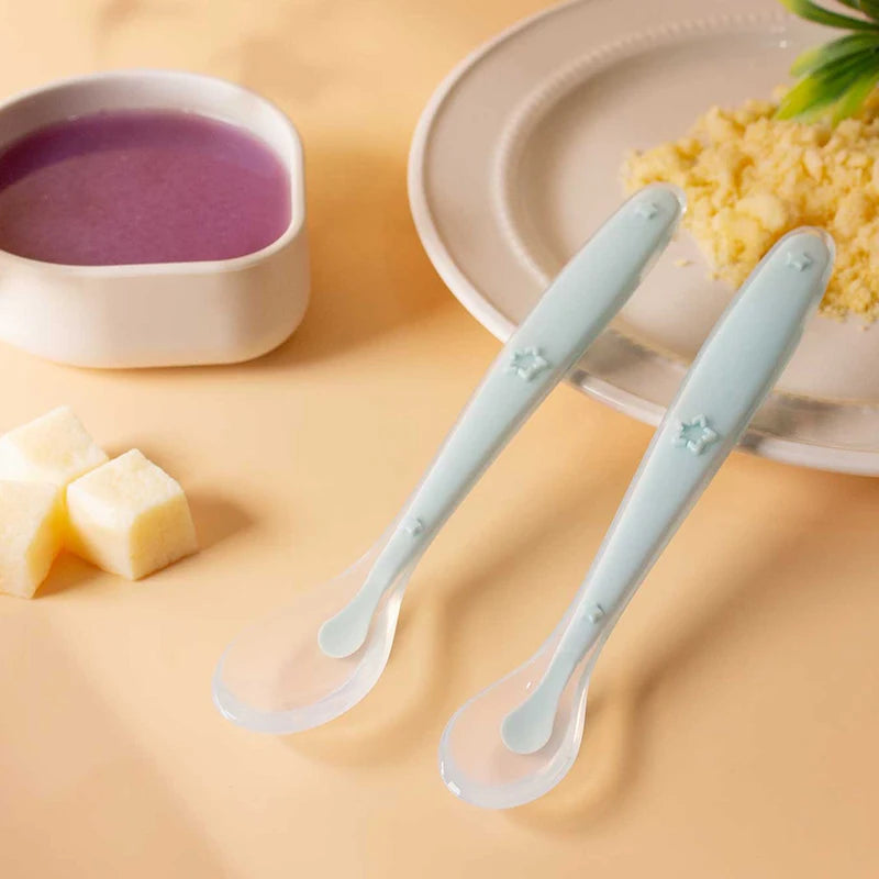 Baby silicone training spoon set with star-shaped easy-grip handle