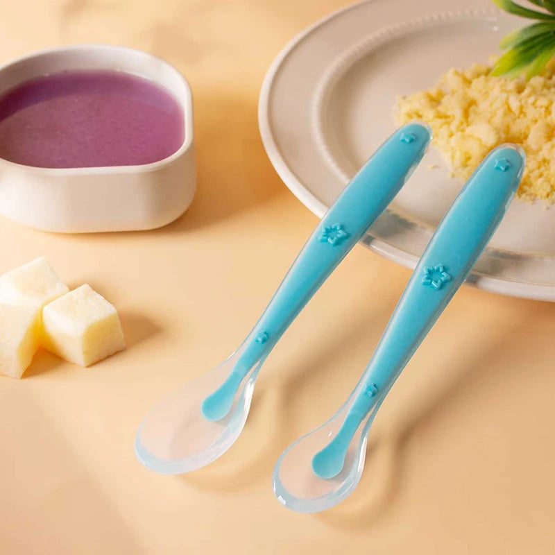 Baby silicone training spoon set with star-shaped easy-grip handle
