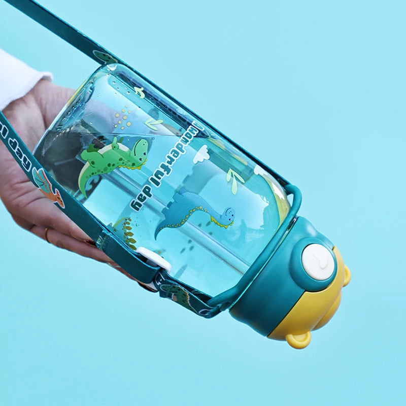 Kids sippy cup with straw and handle 650ml spill-proof bottle