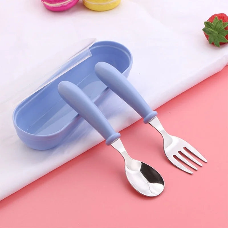 Kids stainless steel cutlery set with portable carry case for toddlers