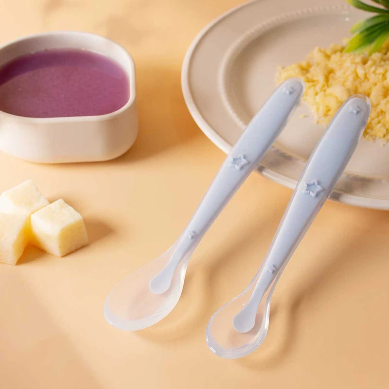 Baby silicone training spoon set with star-shaped easy-grip handle