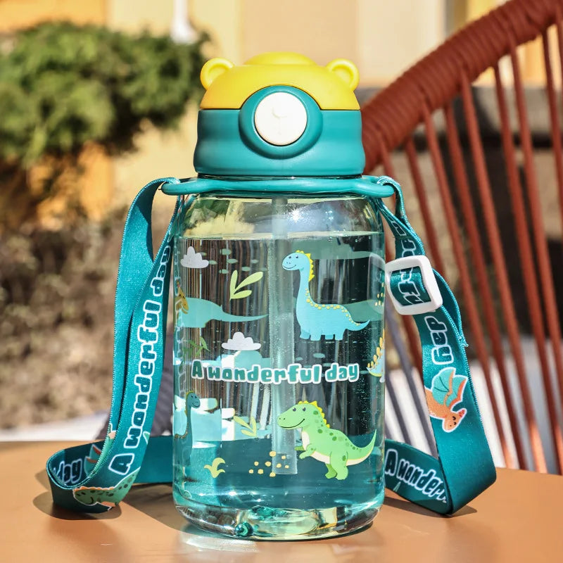 Kids sippy cup with straw and handle 650ml spill-proof bottle