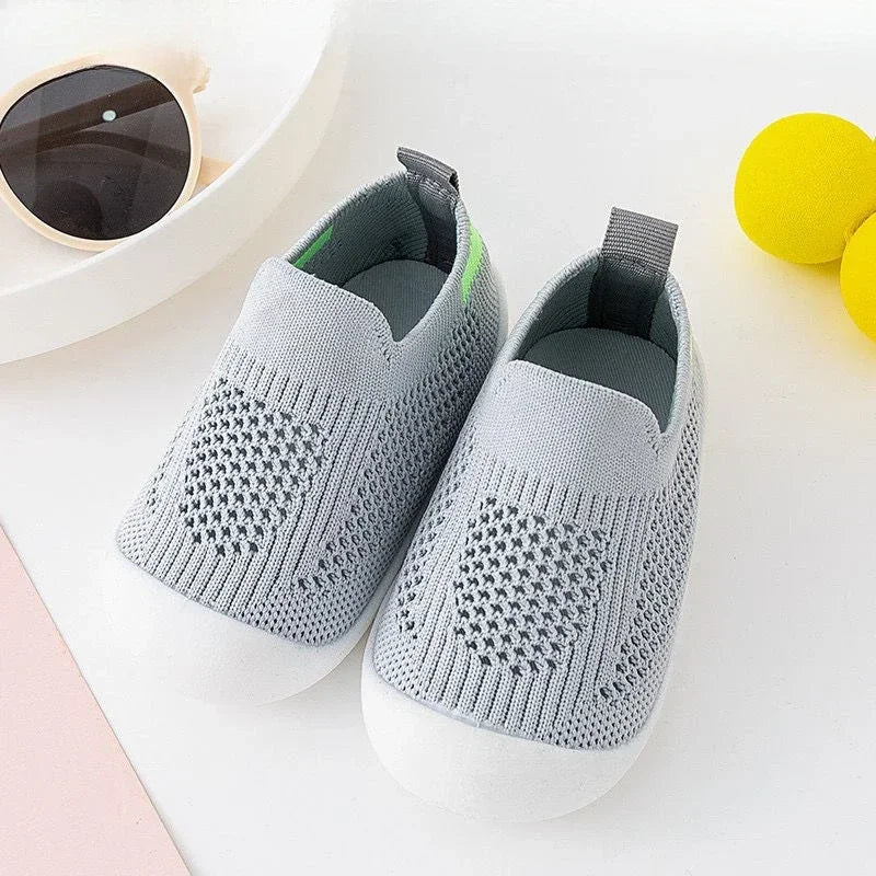 Toddler soft sole walker shoes - breathable mesh non-slip for first walkers