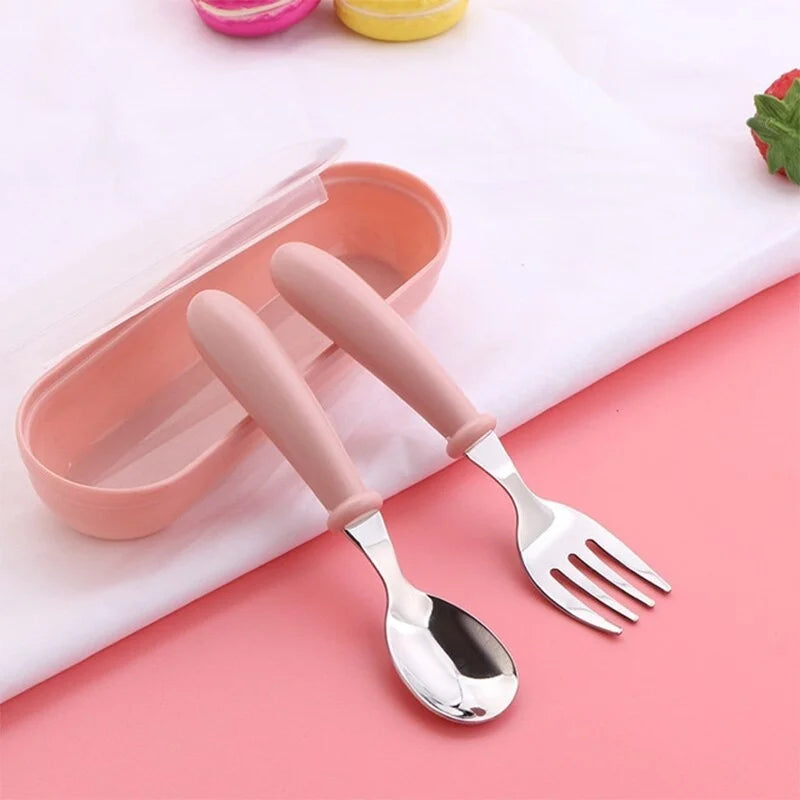 Kids stainless steel cutlery set with portable carry case for toddlers