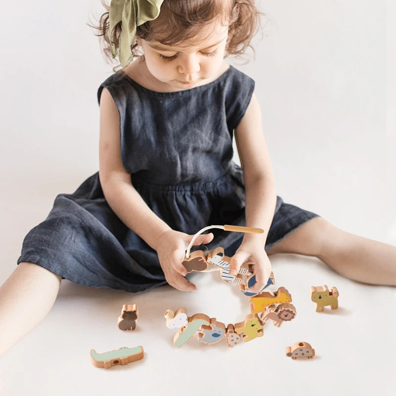 Wooden animal threading and lacing toy – photo 4